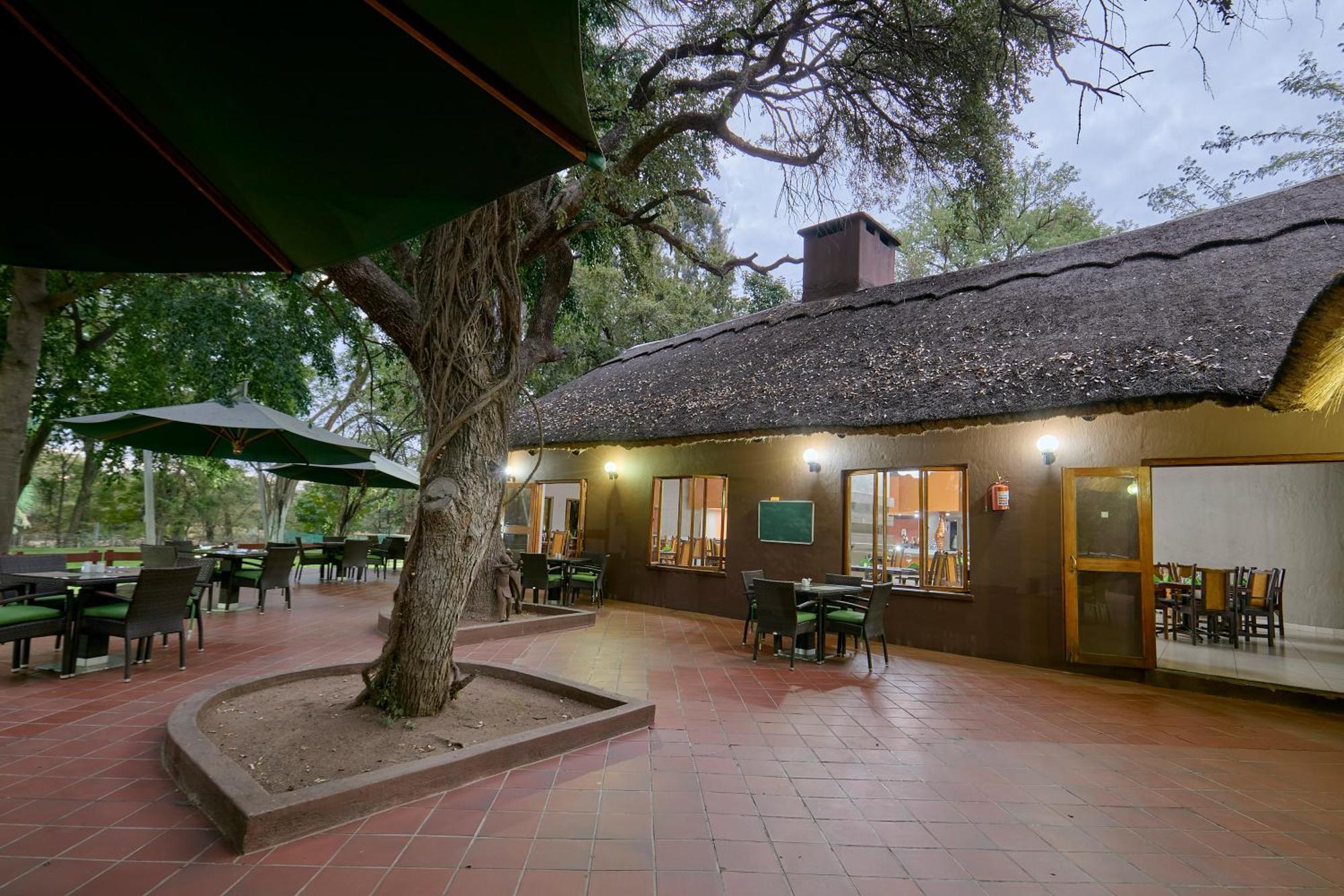 Cresta Marang Gardens Hotel Francistown Kültér fotó