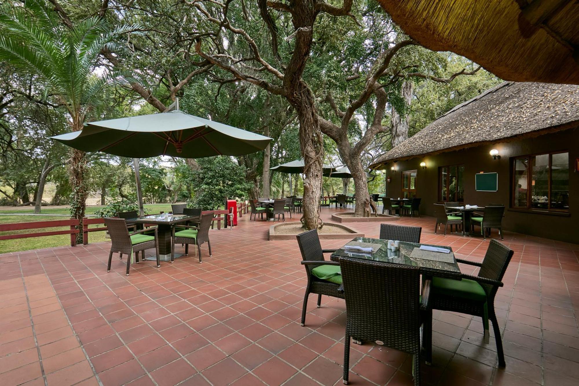 Cresta Marang Gardens Hotel Francistown Kültér fotó